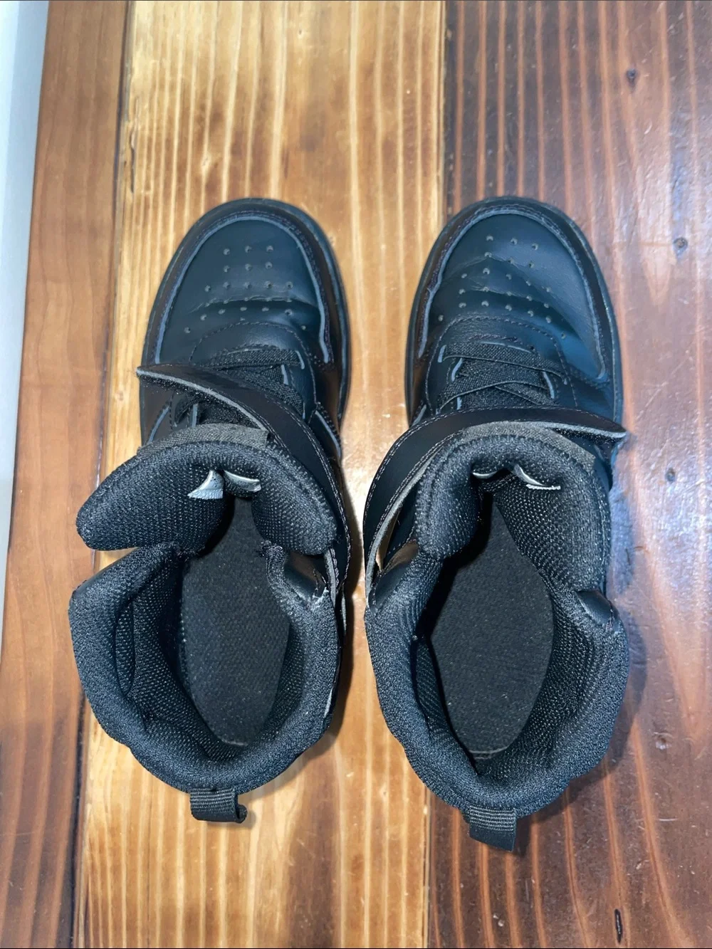 Nike Kids Court Borough Mid 2 (Little Kid) Size 13C